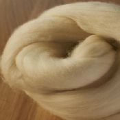 64's Merino wool for felting - Natural
